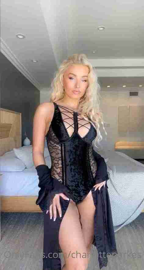 Charlotte Parkes Sexy Naked Milf Facial Sex